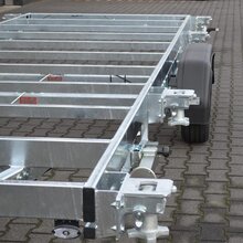 4 Twistlock-Verbindungen f�r eine Befestigung von 10-Fu�...